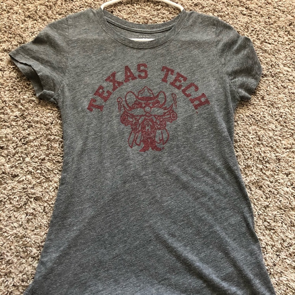Texas Tech,gray shirt
